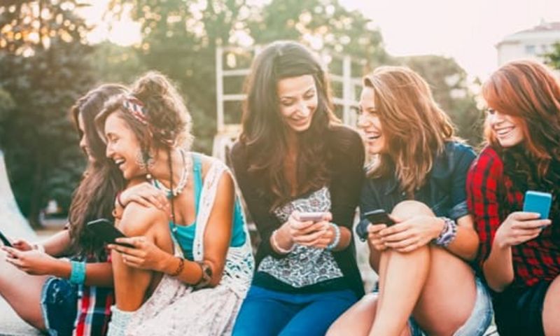 Tiny Teen Drunk - 18 Social Media Apps and Sites Kids Are Using Right Now | Common Sense Media